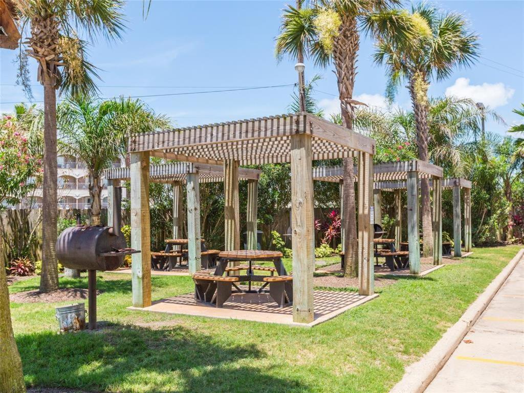 Gypsea Blu Beach Condo Steps To The Beach Galveston Dış mekan fotoğraf